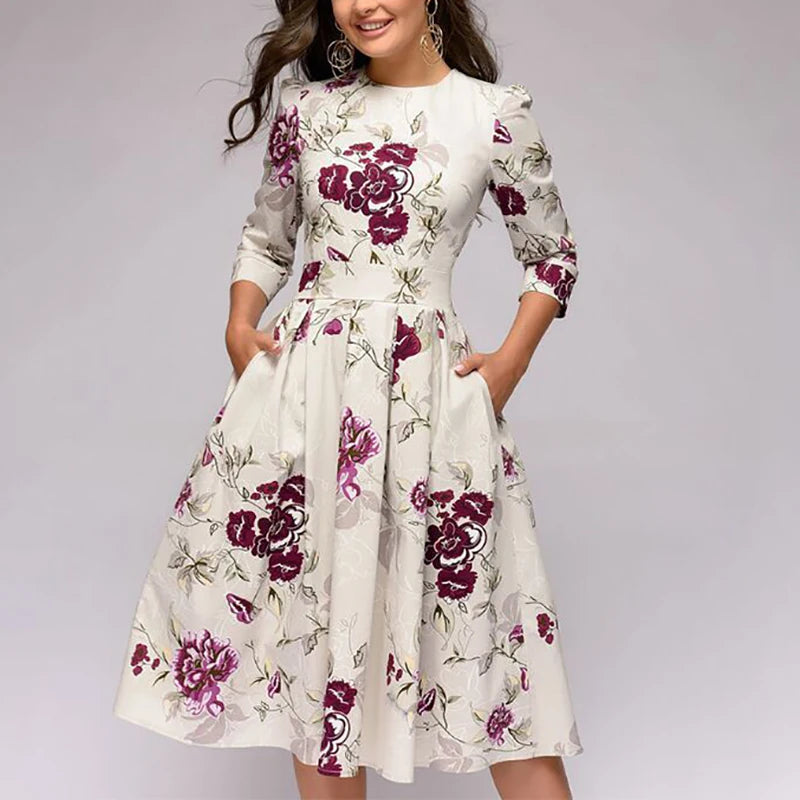 Vestido Estampado com Gola Alta