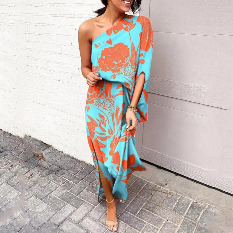 Vestido com Ombro Dividido Estampado