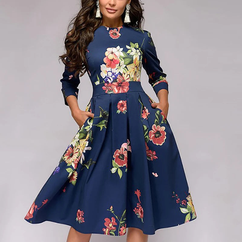 Vestido Estampado com Gola Alta