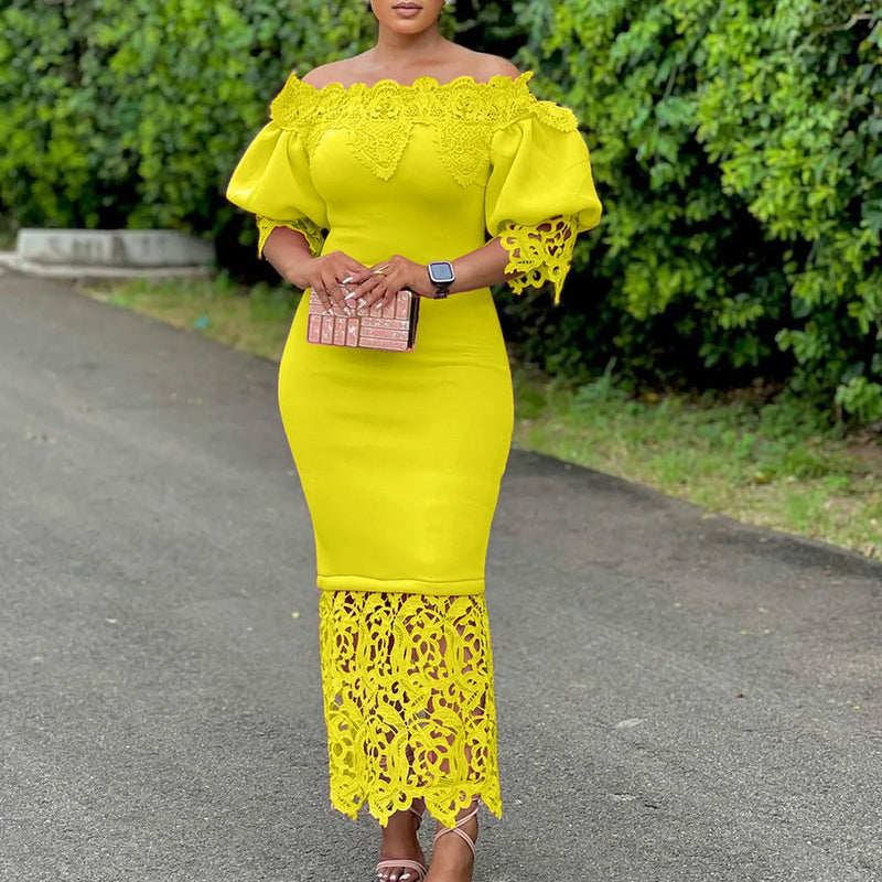 Vestido Midi com Detalhes em Renda