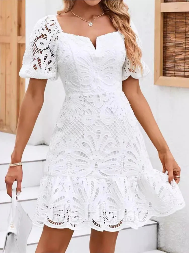 Vestido Curto de Renda Eloíse