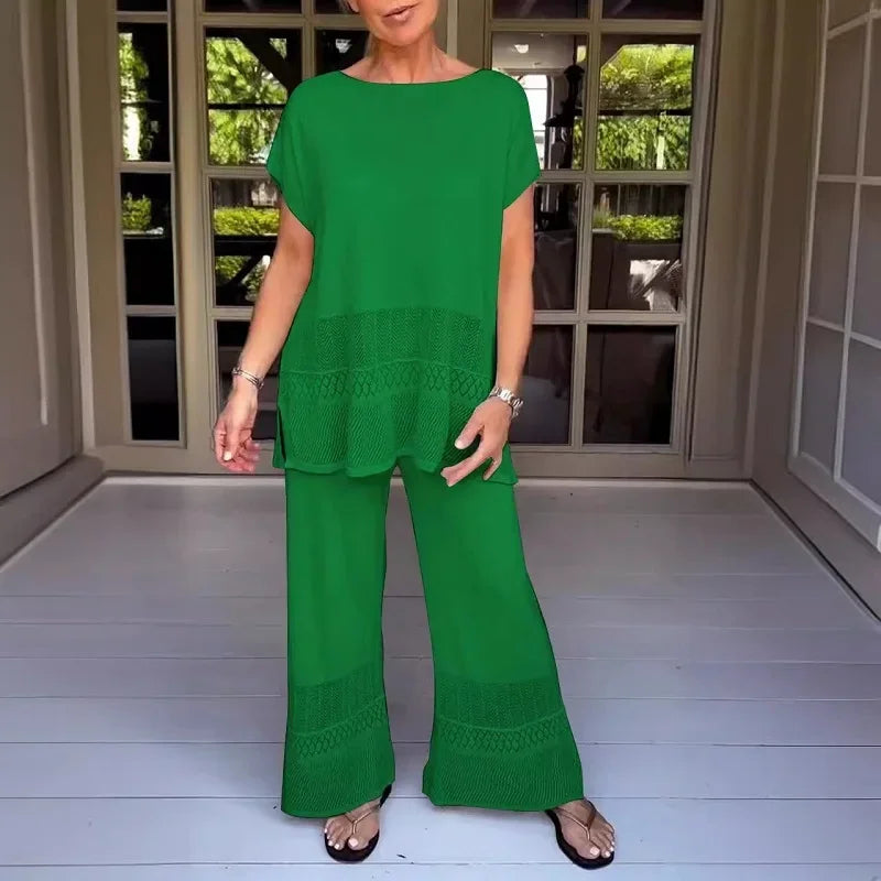 Conjunto Feminino de Viscose com Blusa Recortada e Calça Pantalona Amaris