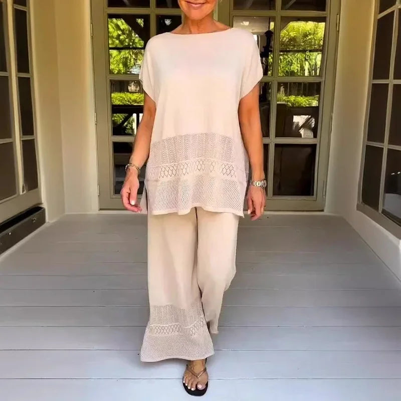 Conjunto Feminino de Viscose com Blusa Recortada e Calça Pantalona Amaris