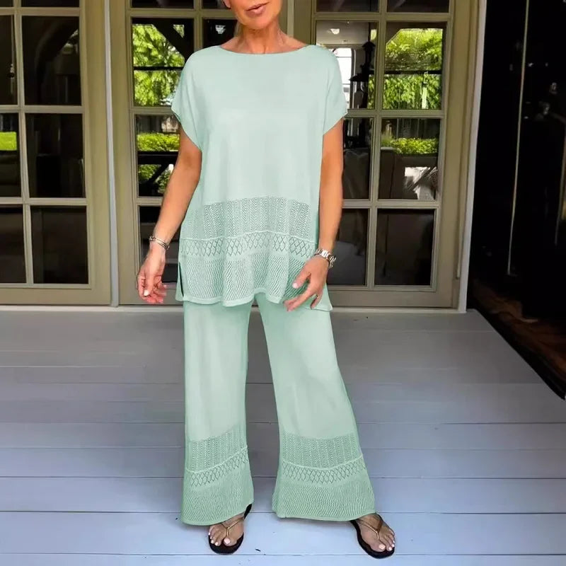 Conjunto Feminino de Viscose com Blusa Recortada e Calça Pantalona Amaris