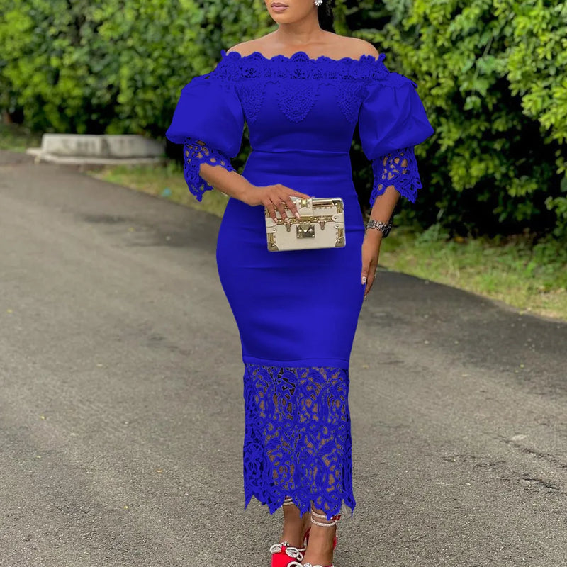 Vestido Midi com Detalhes em Renda