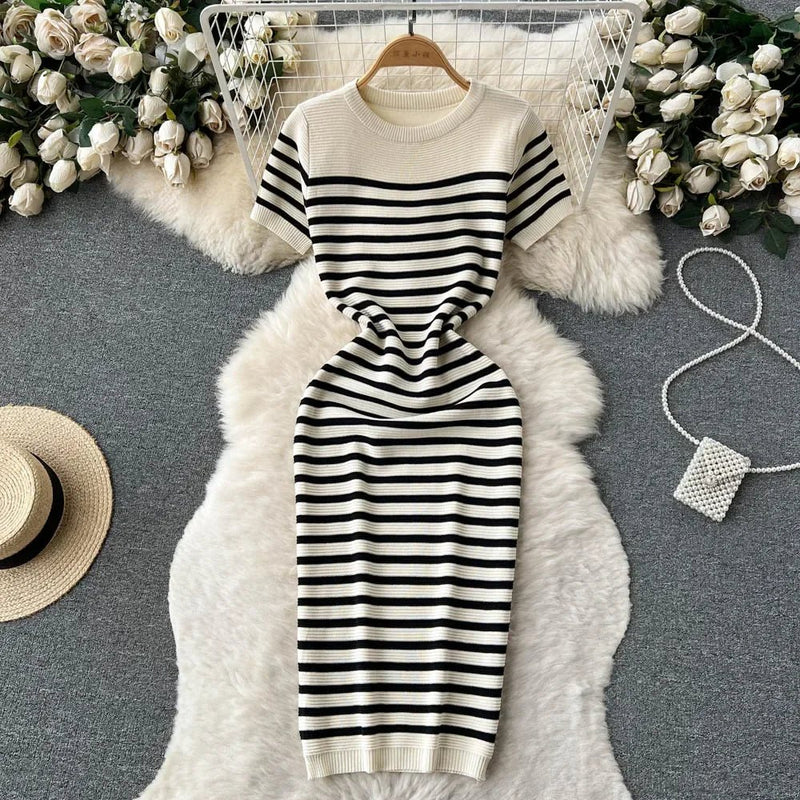 Vestido Feminino Listrado com Malha - Vennanci